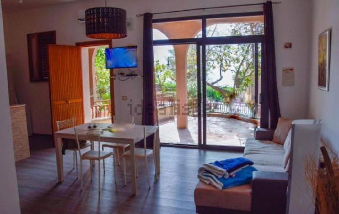 Elegance Apartment Taormina Letojanni Eksteriør billede